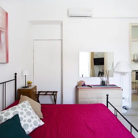 Cale Apartment